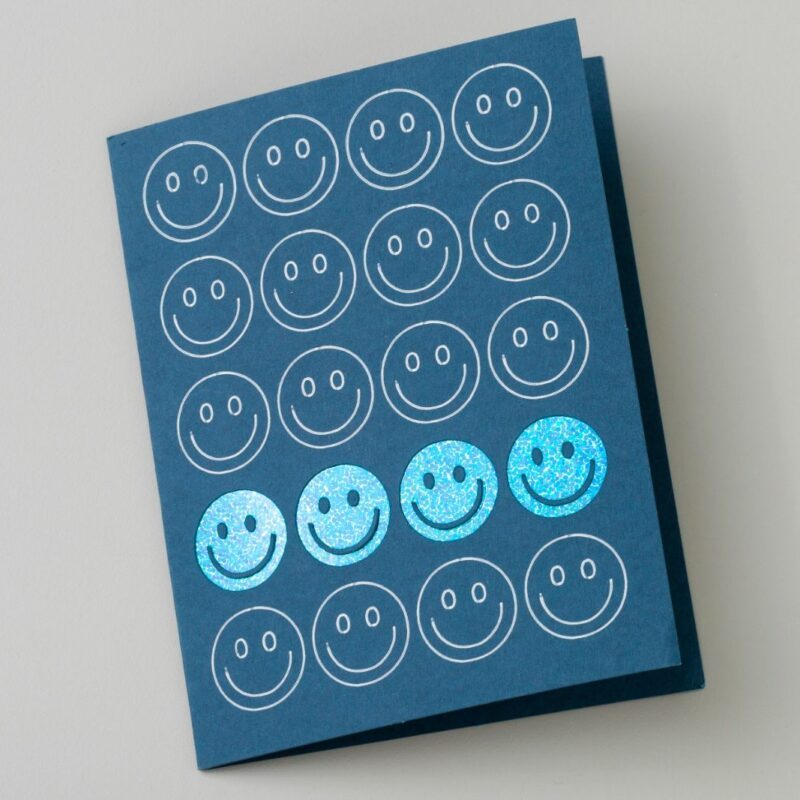 2009964_730315-PRD-Smart-Matte-Metallic-SVR-DS-Projects-Smiley-Face-Card-17